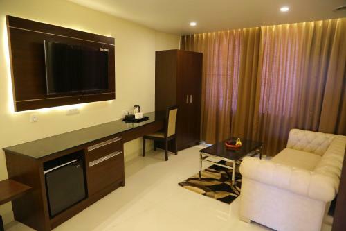 Hotel Vsr Grand
