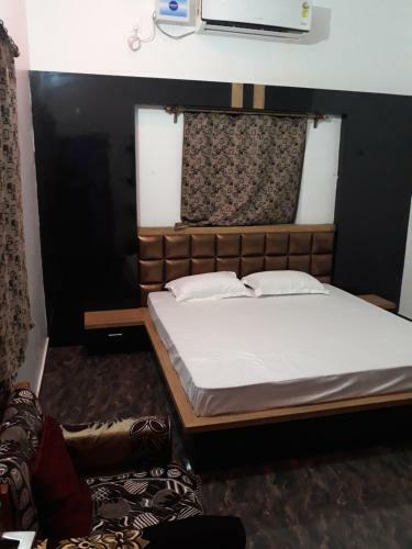 Hotel Hemchandra