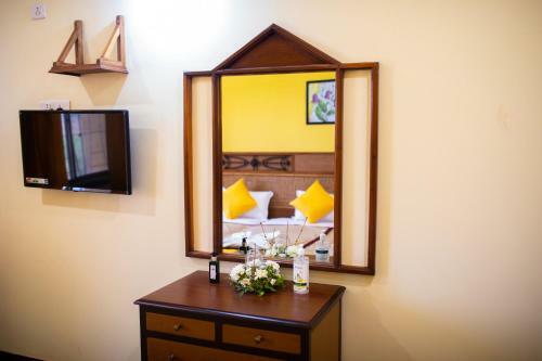 Hotel Raj Resort