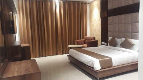 R.r. Hotel & Resort