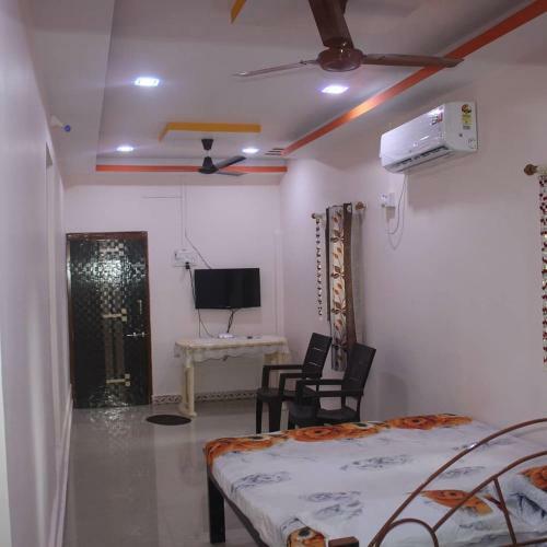 Anand Home Stay