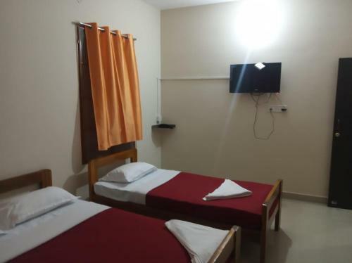 Hotel Dhana's Residency
