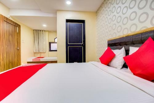 Oyo 81625 Hotel Radhika