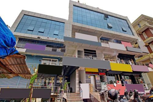 Hotel Oyo Flagship 81436 Palace Lodge