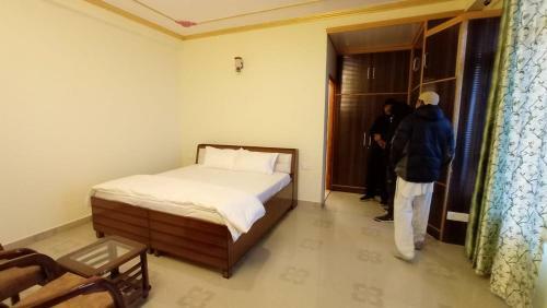 Divine Hills Service Apartment