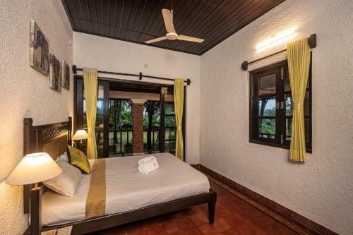Saffronstays Ocean Pearl
