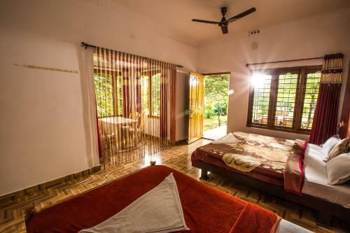 Hotel The Midway Jungle Resort