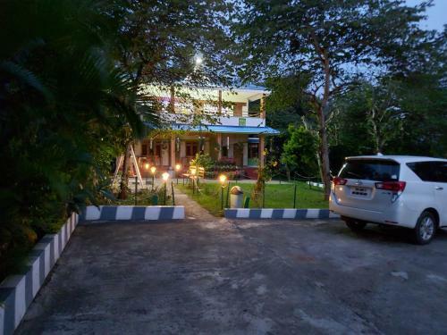 Hotel The Midway Jungle Resort