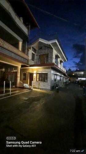 Apartamento Varam Homestay