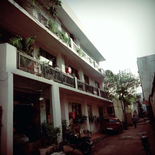 Hotel Stay Inn Charbagh Lucknow Junction