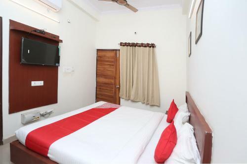 Hotel Collection O 39716 Sarovar Inn