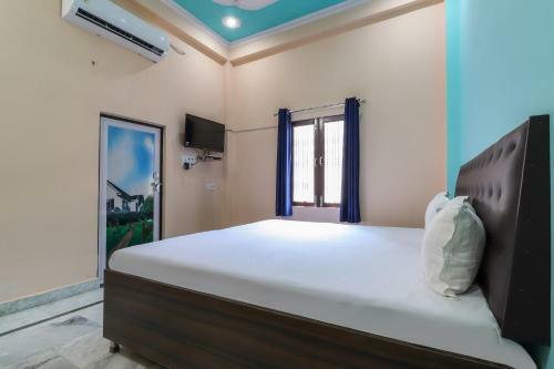 Spot On 48572 Hotel Lucknow Inn