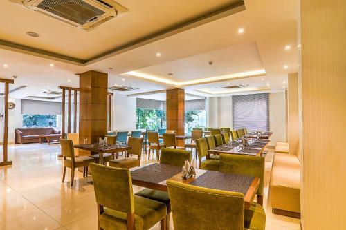 Fabhotel Surya Grand Gomti Nagar