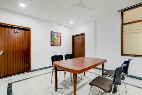 Capital O 82591 Hotel Armeria