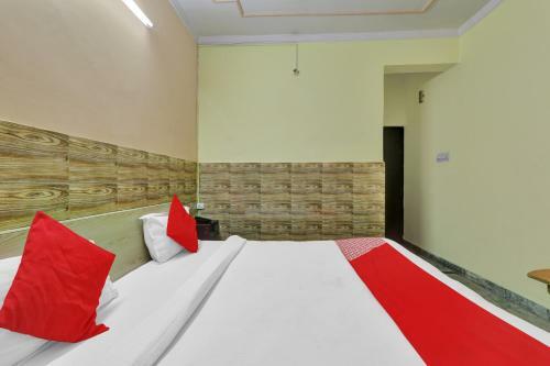 Hotel Oyo 82330 Kamal Inn