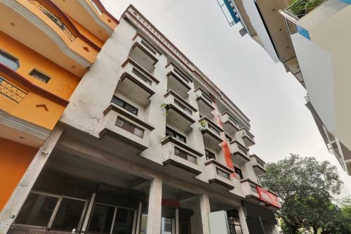Hotel Oyo 82330 Kamal Inn