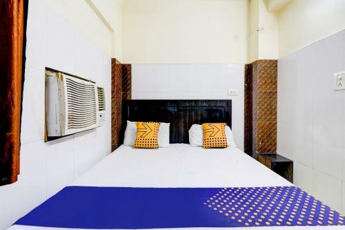 Spot On 81460 Hotel Panjab Palace