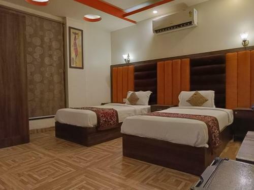 Hotel The Grand Orion
