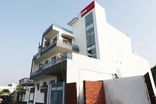 Hotel Oyo Flagship 83077 Krishna Stay Inn