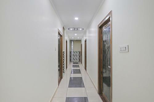Hotel Capital O 85177 Ss Grand