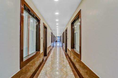 Hotel Capital O 85385 Sn Sky Awadh