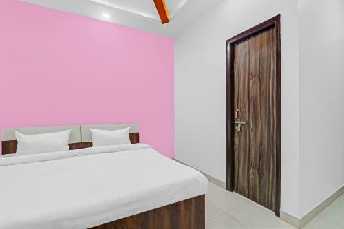 Hotel Capital O 85097 Lotus International