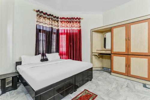 Hotel Oyo Flagship 86288 Amrit Palace