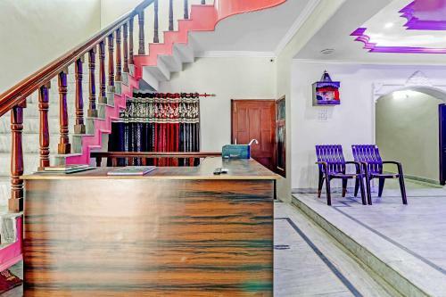 Hotel Oyo Flagship 86288 Amrit Palace