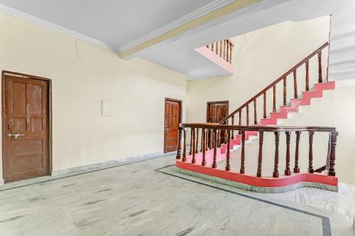 Hotel Oyo Flagship 86288 Amrit Palace