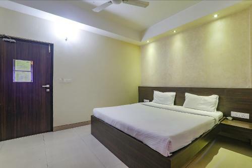 Fabhotel Silver Grand By Shelter