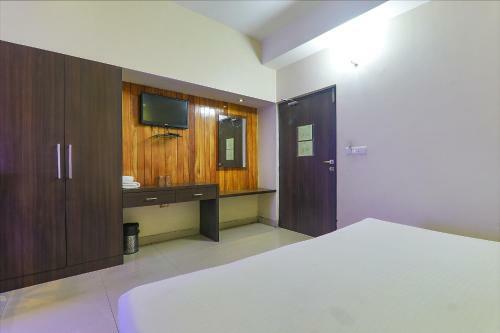 Fabhotel Silver Grand By Shelter