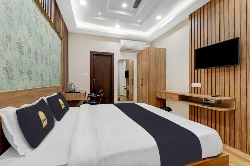 Hotel Townhouse Oak Olive Crown