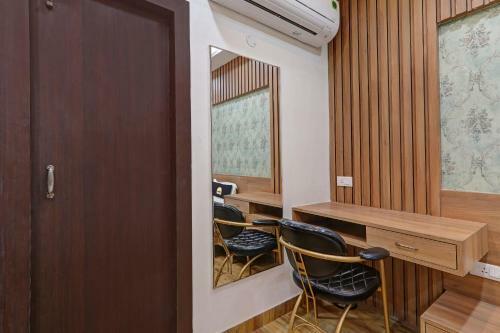 Hotel Townhouse Oak Olive Crown
