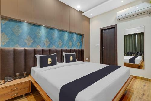 Hotel Townhouse Oak Olive Crown