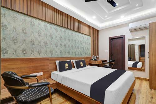 Hotel Townhouse Oak Olive Crown