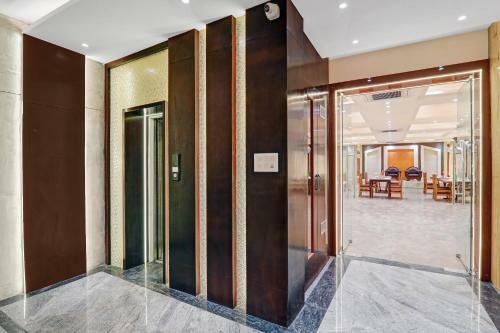 Hotel Townhouse Oak Olive Crown