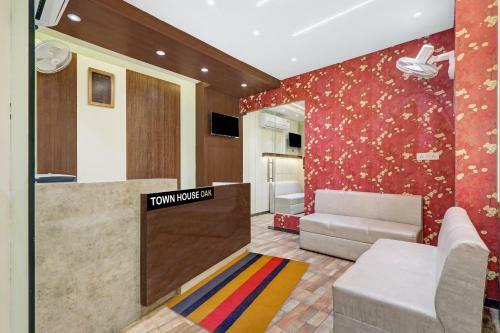 Hotel Townhouse Oak Olive Crown