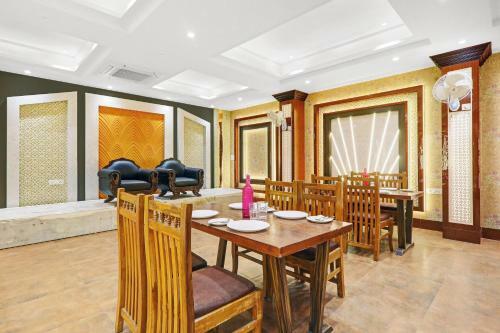 Hotel Townhouse Oak Olive Crown