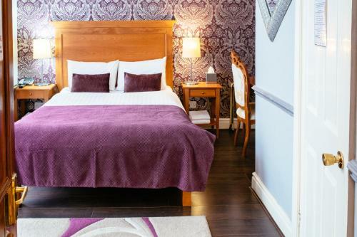 Pymgate Lodge Airport Hotel