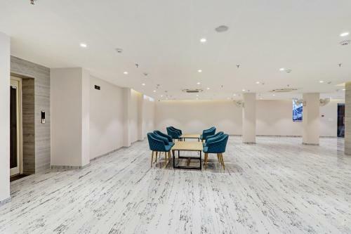 Hotel Townhouse Oak 85944 Pratham Inn