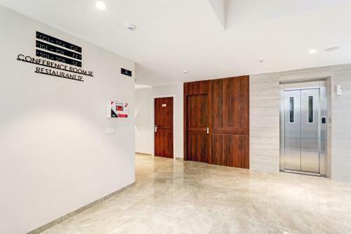 Hotel Townhouse Oak 85944 Pratham Inn