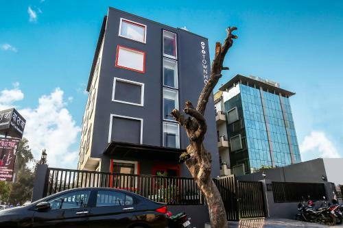 Hotel Oyo Townhouse 053 Patrakar Puram