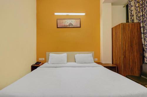 Oyo 85333 Hotel Delight Inn
