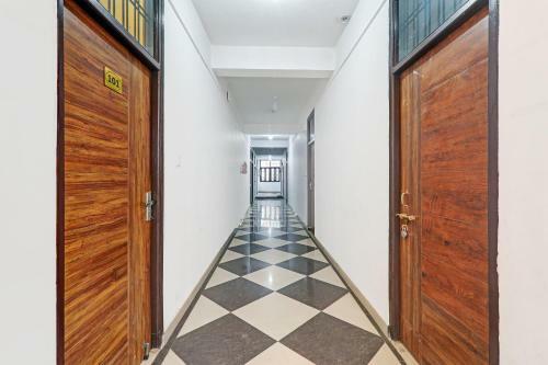 Oyo 85333 Hotel Delight Inn