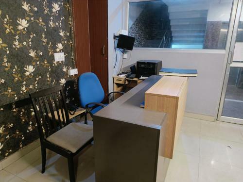 Hotel The Avps Grand