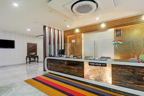 Hotel Townhouse Oak Paras Inn
