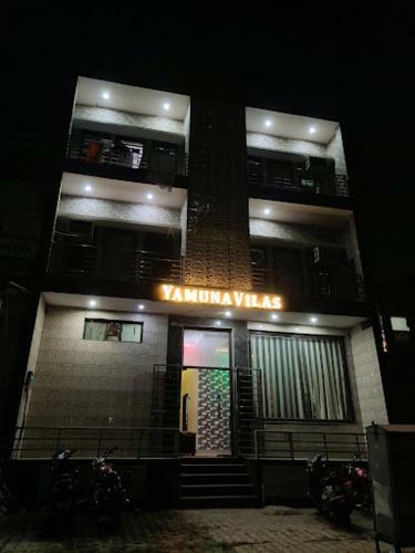 Hotel Yamuna Vilas
