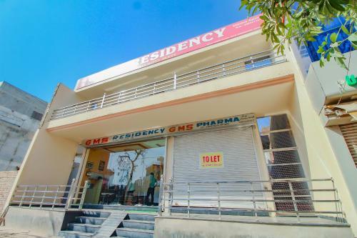 Oyo 79216 Hotel Gms Inn