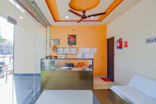 Oyo 79216 Hotel Gms Inn