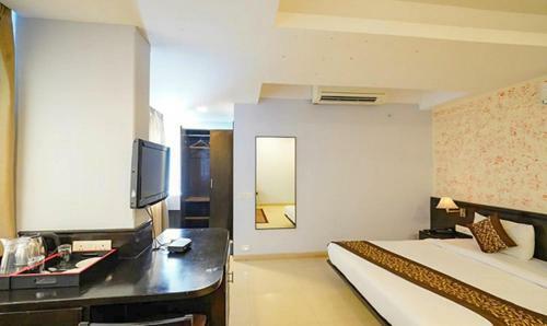Fabhotel Sapphire